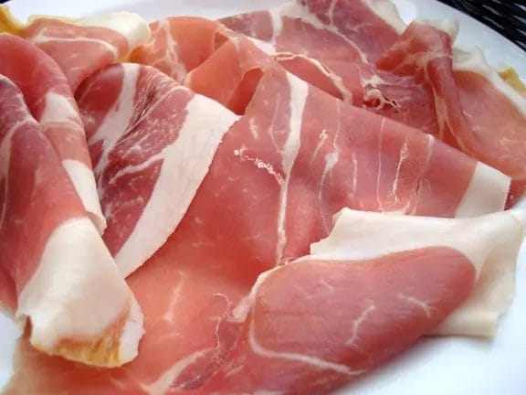 Pancetta vs Prosciutto